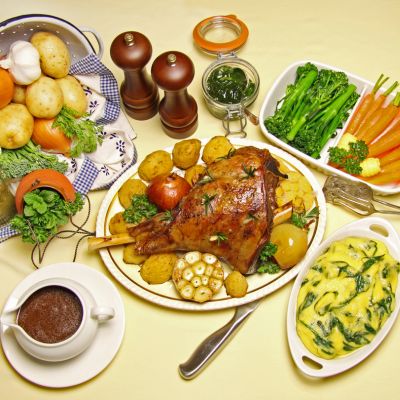 QUEL LÉGUMES AVEC DES TRANCHES DE GIGOT D'AGNEAU