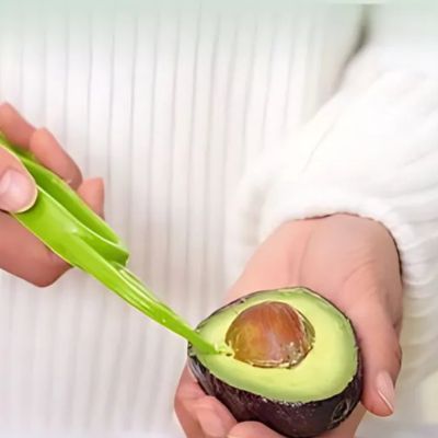 coupe legumes couteau avocat fini les dégâts sur comptoir