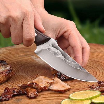 couteau-cuisine-se-transporte-facilement-avec-étui-en-cuir-qualité