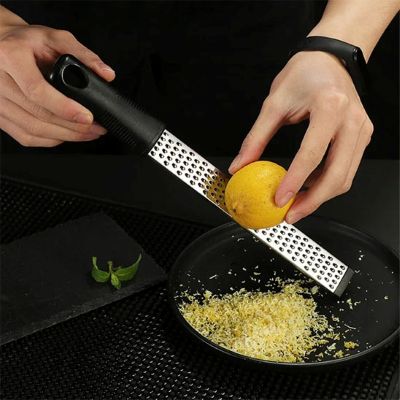 râpe à fromage surface antidérapante pour sécurité maximale
