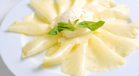 COMMENT COUPER UN ANANAS EN CARPACCIO