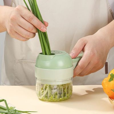 découpe-légumes-électrique-couper-directement-au-dessus-de-la-casserole