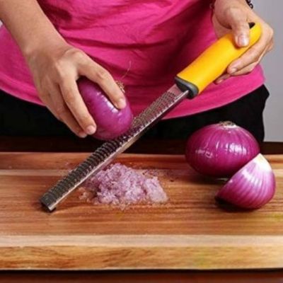 zesteur microplane poudre fine de chocolat et muscade